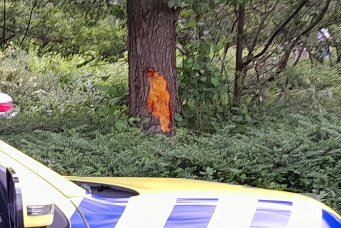Motorrijder slaat over de kop