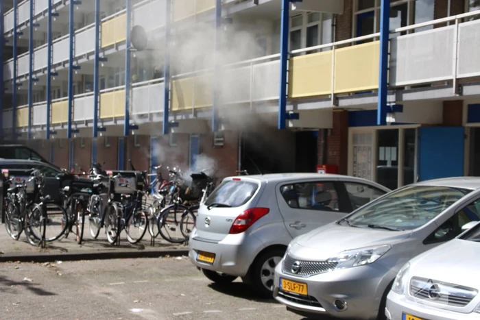 Flinke rookontwikkeling bij brand in flatgebouw