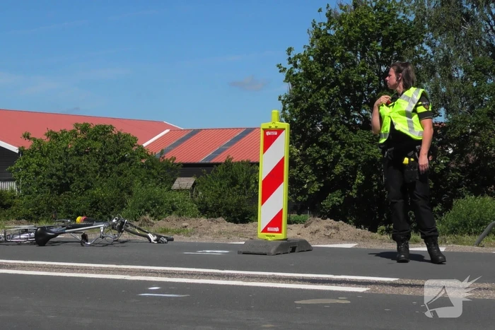 Motorrijder en fietser gewond bij aanrijding