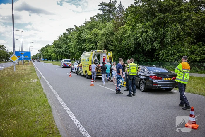 Kind op fiets aangereden door auto