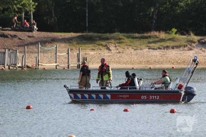 Grote zoekactie naar drenkeling in Hulsbeek Recreatiepark