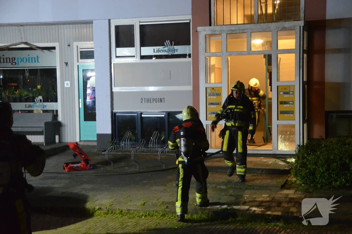 Flatwoningen ontruimd vanwege brand
