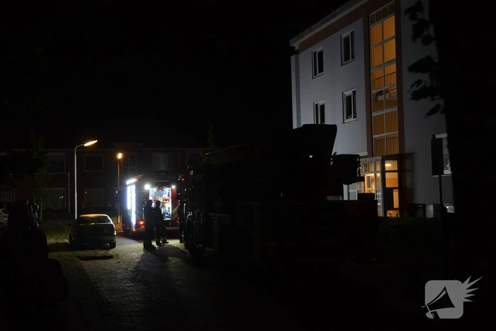 Flatwoningen ontruimd vanwege brand