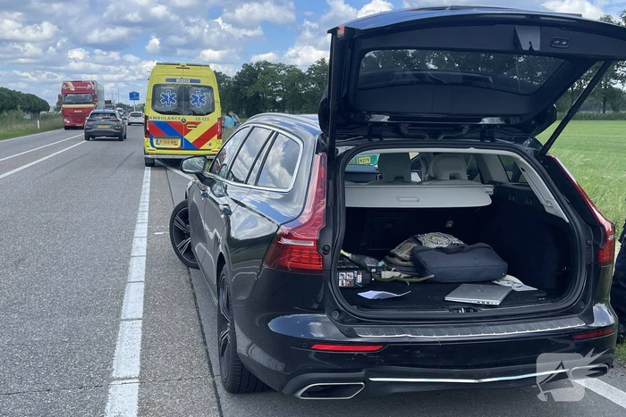 Auto botst op voorganger
