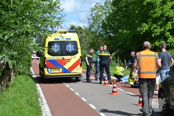 Moeder en kind ernstig gewond bij verkeersongeval