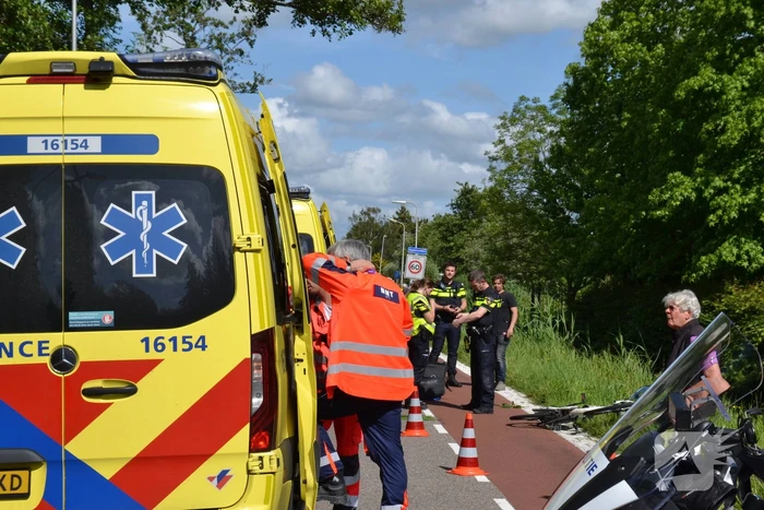 Moeder en kind ernstig gewond bij verkeersongeval