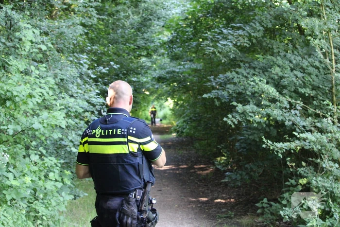 Bosgebied groots afgezet vanwege politieactie