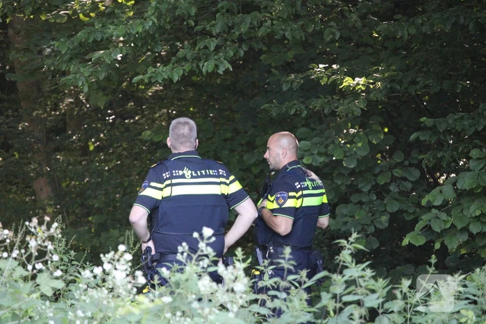 Bosgebied groots afgezet vanwege politieactie