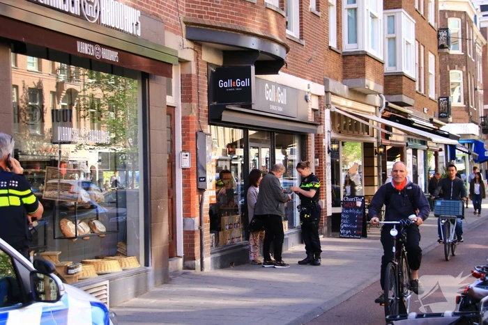 Geld buit gemaakt na overval op winkel