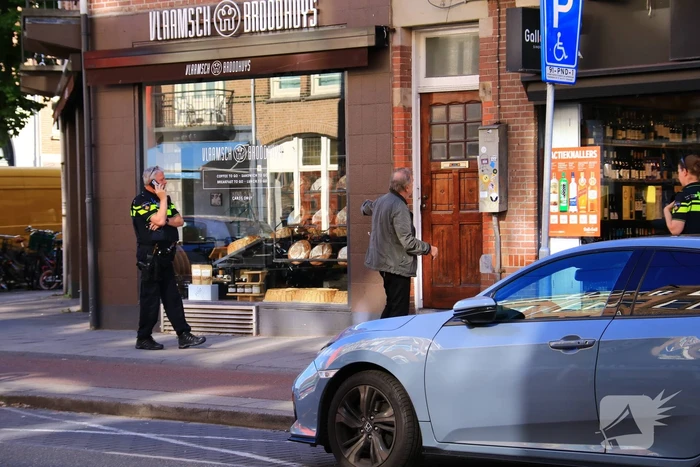 Geld buit gemaakt na overval op winkel