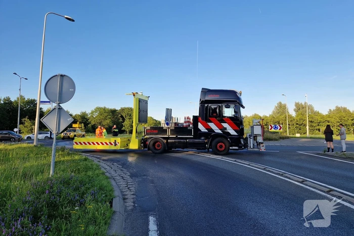 Meerdere wegen afgesloten door oliespoor
