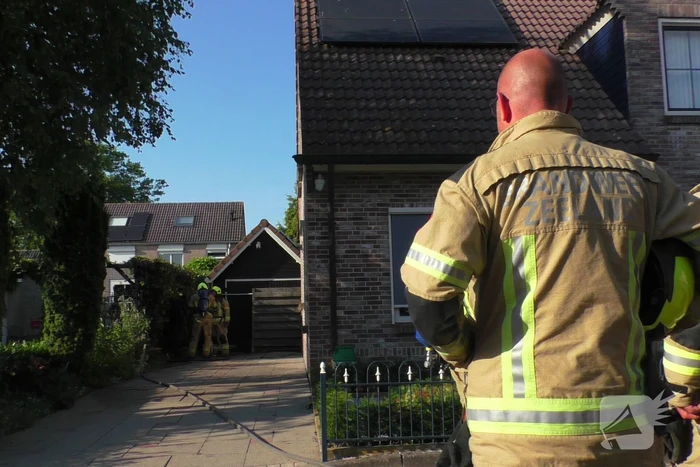 Brand in heg snel onder controle