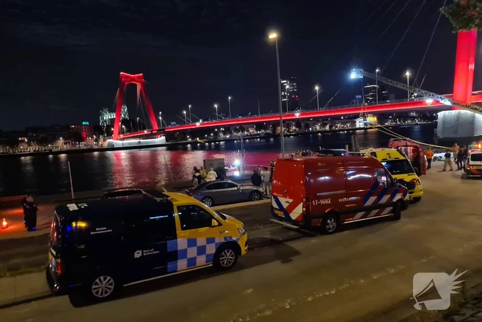 Scooter rijdt maas in, hulpdiensten opzoek naar slachtoffers