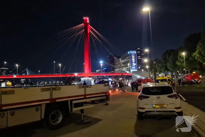 Scooter rijdt maas in, hulpdiensten opzoek naar slachtoffers