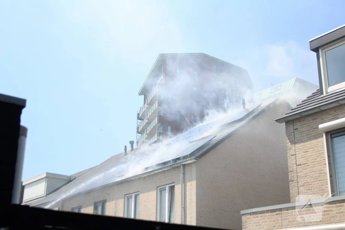 Veel rook bij brand in woning