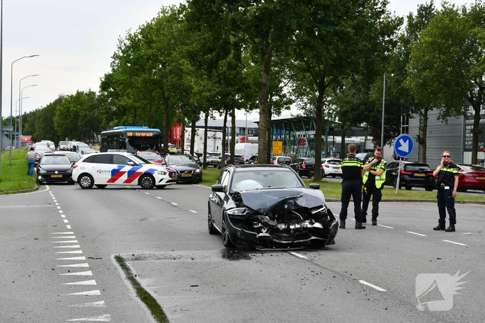 Flinke schade en lange file na ongeval