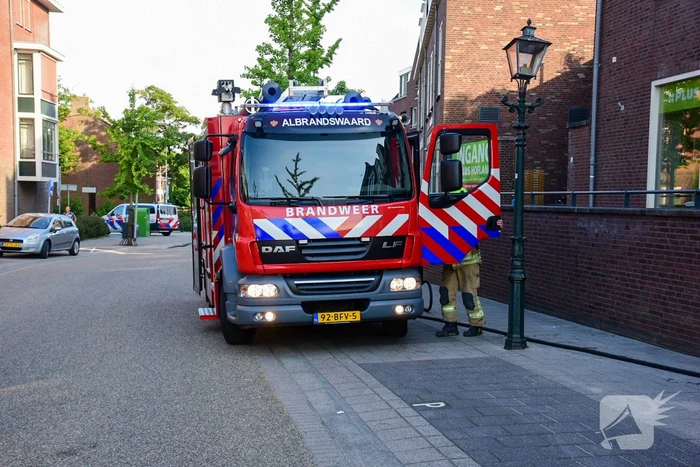 Brand in bloemenwinkel door onkruidverbranding