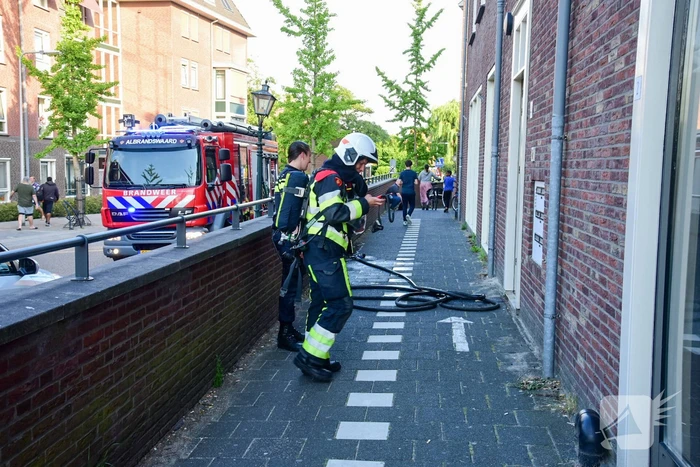 Brand in bloemenwinkel door onkruidverbranding
