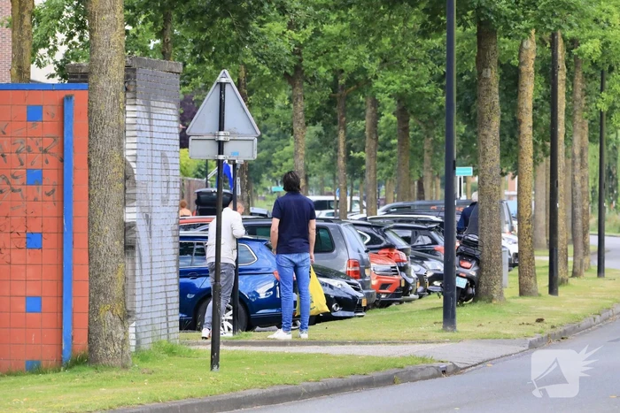 Scooterrijder met huftergedrag komt ten val