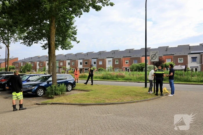 Scooterrijder met huftergedrag komt ten val