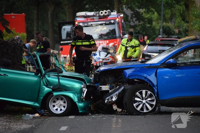 Ernstig gewonde bij aanrijding