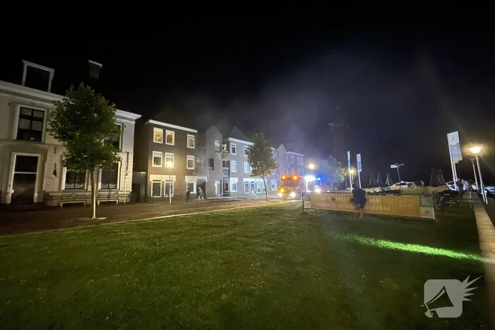 Forse rookontwikkeling bij brand in appartement