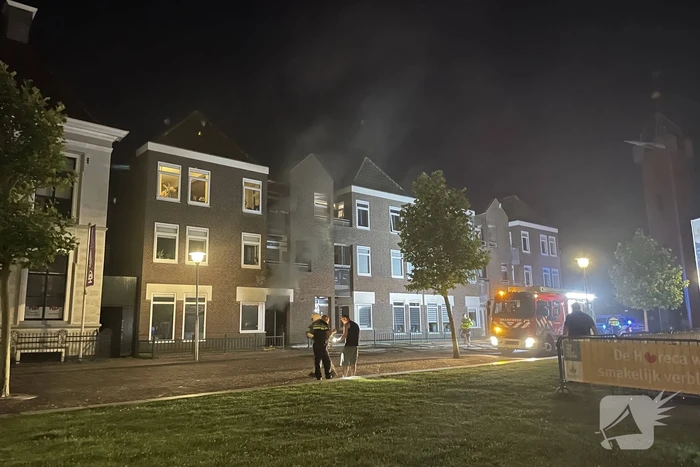 Forse rookontwikkeling bij brand in appartement