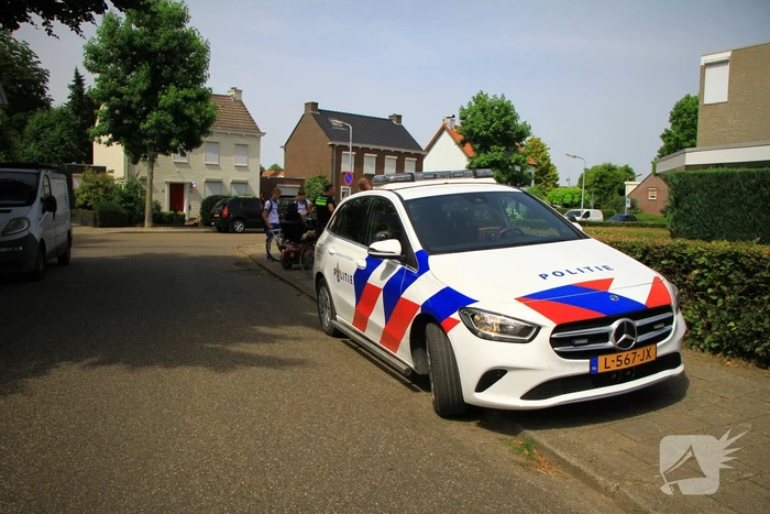 Fietser en bestuurster scootmobiel in botsing