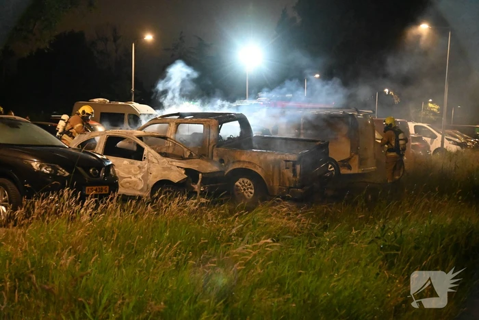 Auto's uitgebrand op parkeerplaats volkstuinvereniging