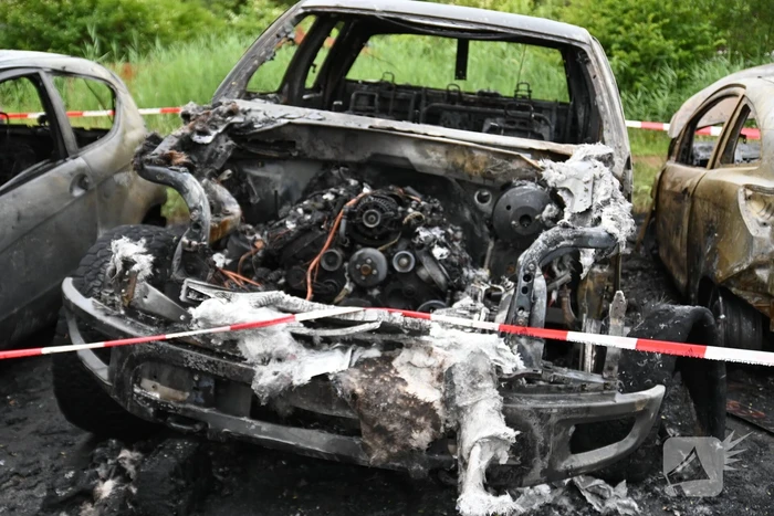 Auto's uitgebrand op parkeerplaats volkstuinvereniging
