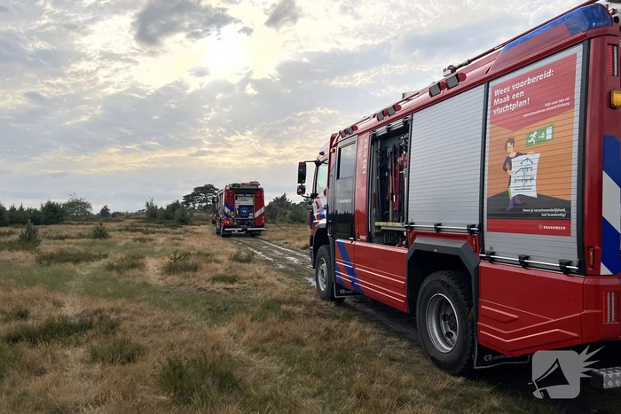 Brandweer blust brand op Brunssummerheide