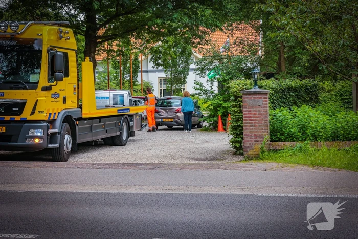 Drie voertuigen beschadigd bij ongeval op parkeerterrein