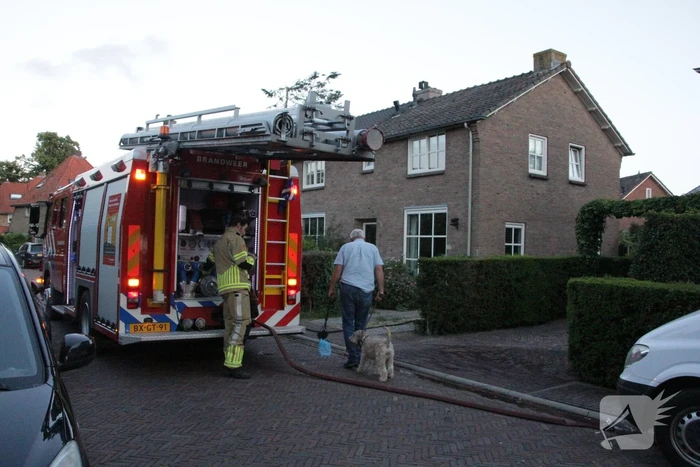 Brand in tuinhuis snel onder controle
