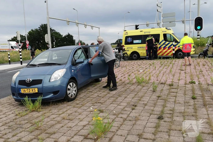 Overstekende fietser aangereden