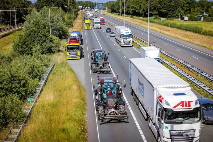 Boeren massaal onderweg naar Stroe