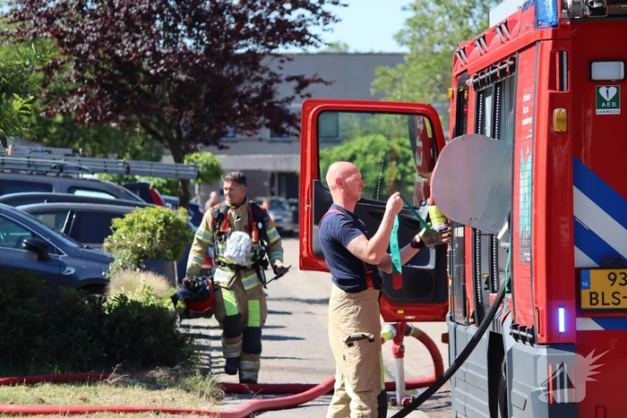 Brand op bovenste verdieping van hoekwoning