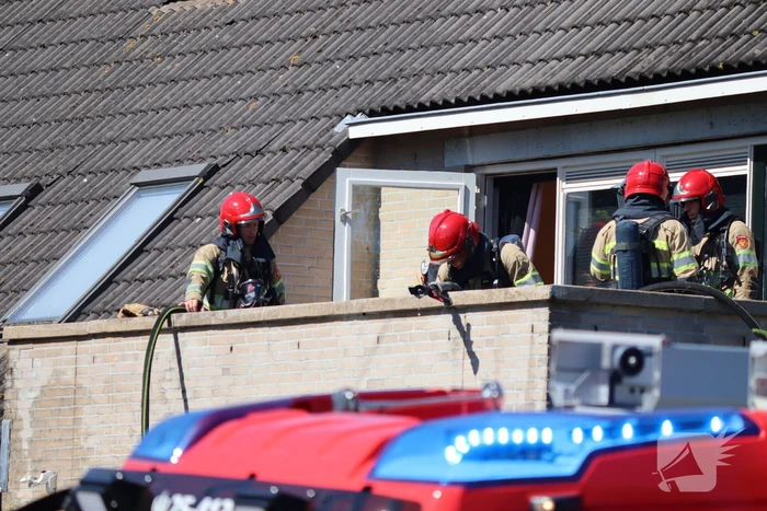 Brand op bovenste verdieping van hoekwoning