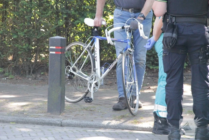 Wielrenner gewond bij aanrijding met bestelwagen