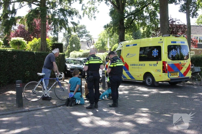 Wielrenner gewond bij aanrijding met bestelwagen
