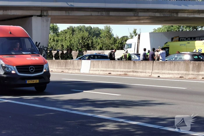 Snelweg afgesloten na ongeval met tractor