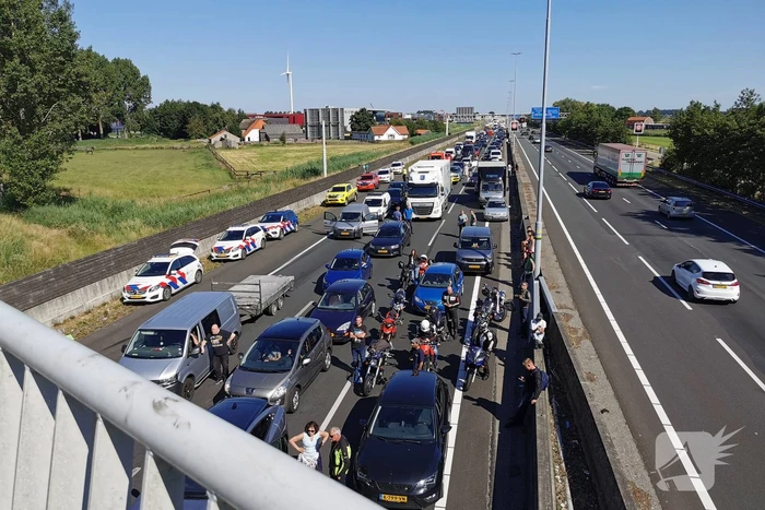 Snelweg afgesloten na ongeval met tractor