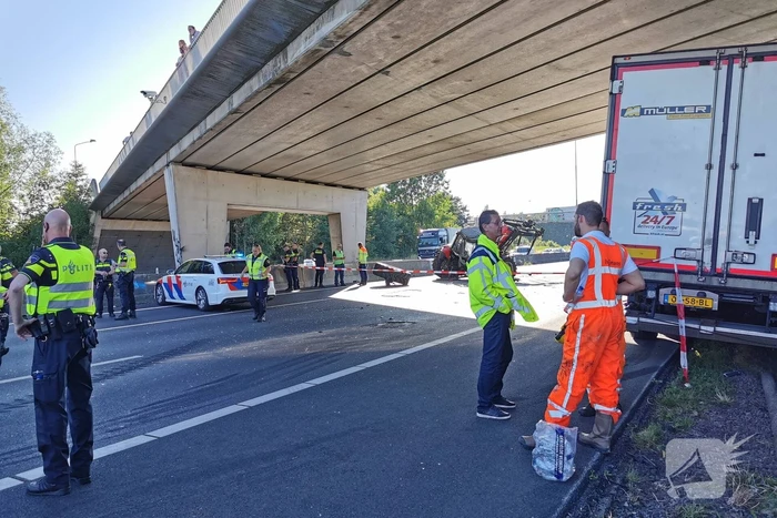 Snelweg afgesloten na ongeval met tractor
