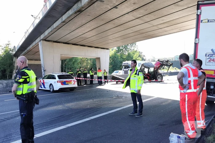 Snelweg afgesloten na ongeval met tractor