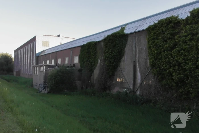 Opnieuw brand in leegstaande loods