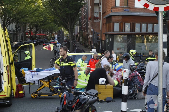 Persoon bekneld na ongeval met bezorgscooter