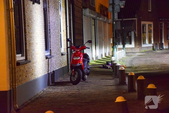 Scooterrijder gewond bij botsing met paal