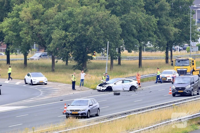 Tesla in de kreukels na botsing