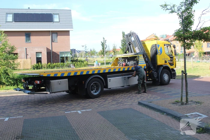 Auto te water na vergeten handrem