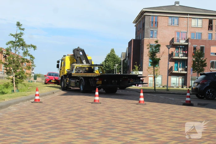 Auto te water na vergeten handrem