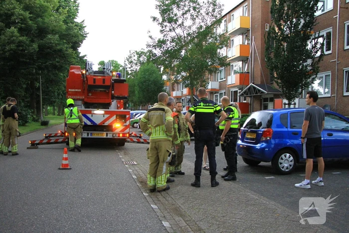 Bewoner sluit zichzelf buiten met pan nog op het vuur